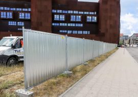 closed hoarding fencesmart Gdynia realisation Sea Towers 2